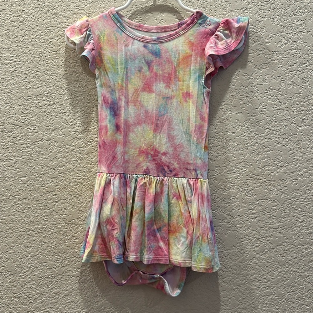 Posh Peanut 2T short sleeve body suit dress.